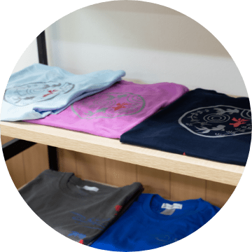 写真:ジャパニーズスタンダードのTシャツイメージ